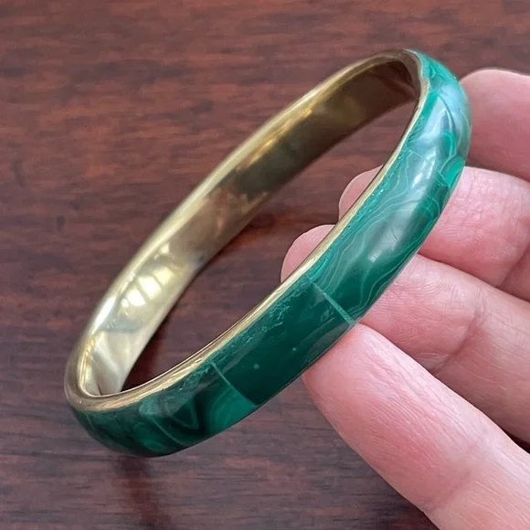 Natural malachite golden brass bangle bracelet - Picture 4 of 6